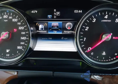 2018 Mercedes-Benz E 300 из США, поврежденный, VIN WDDZF4JB3JA459084